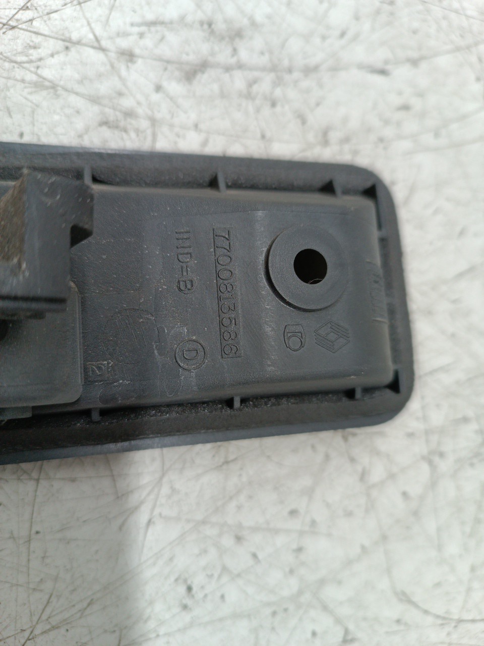 Puxador interior de porta traseira direita RENAULT CLIO I (B/C57_, 5/357_) | 90 - 98 Imagem-2
