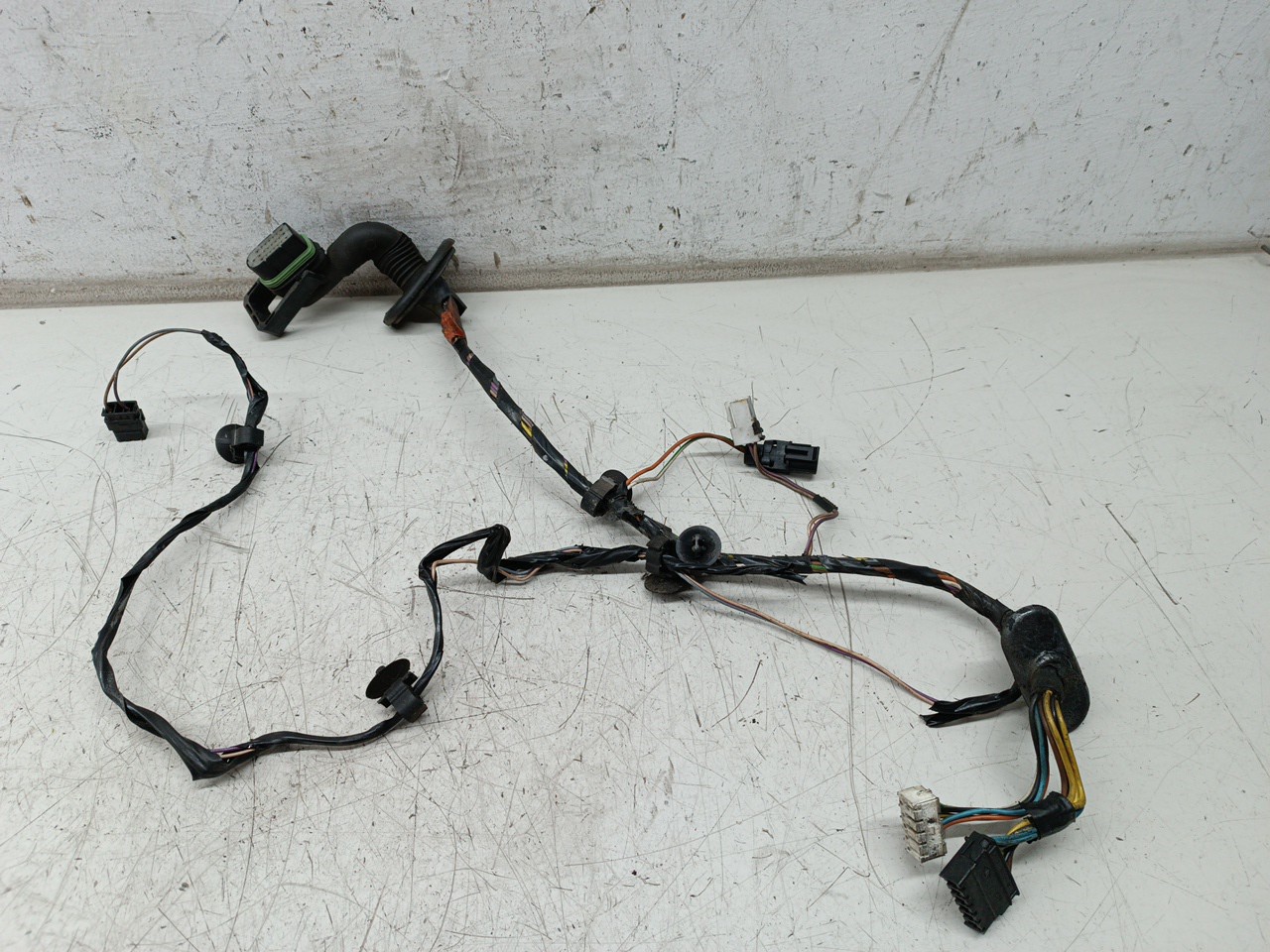 Instalação eléctrica porta frente esquerda RENAULT CLIO I (B/C57_, 5/357_) | 90 - 98 Imagem-3