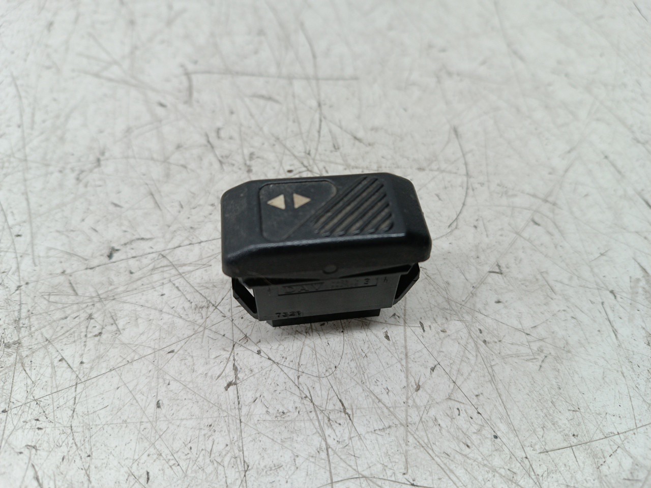 Comutador de vidro frente direito RENAULT CLIO I (B/C57_, 5/357_) | 90 - 98