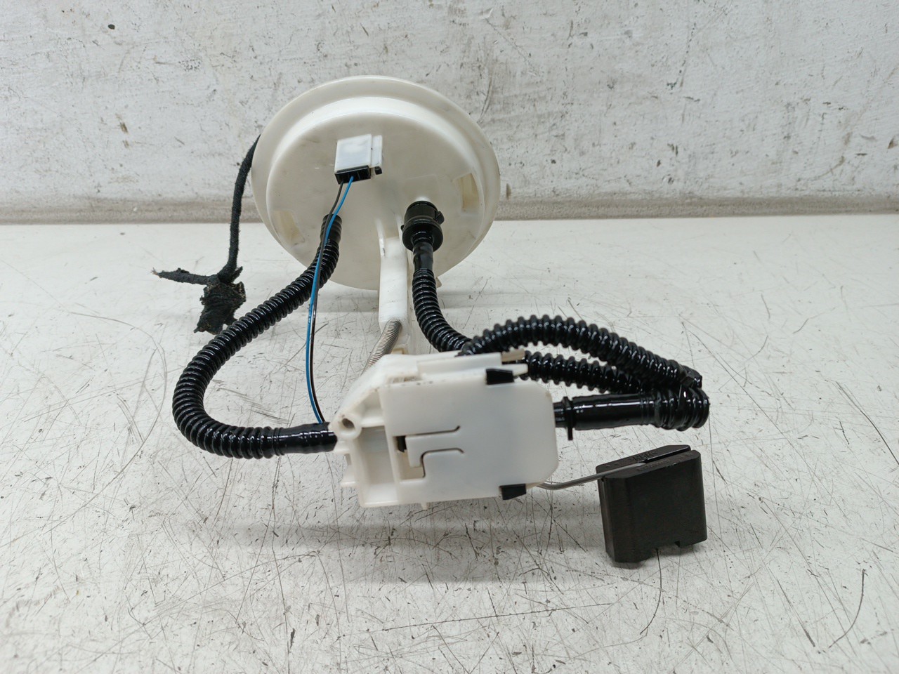 Boia do Combustível MERCEDES-BENZ C-CLASS (W204) | 07 - 15 Imagem-3