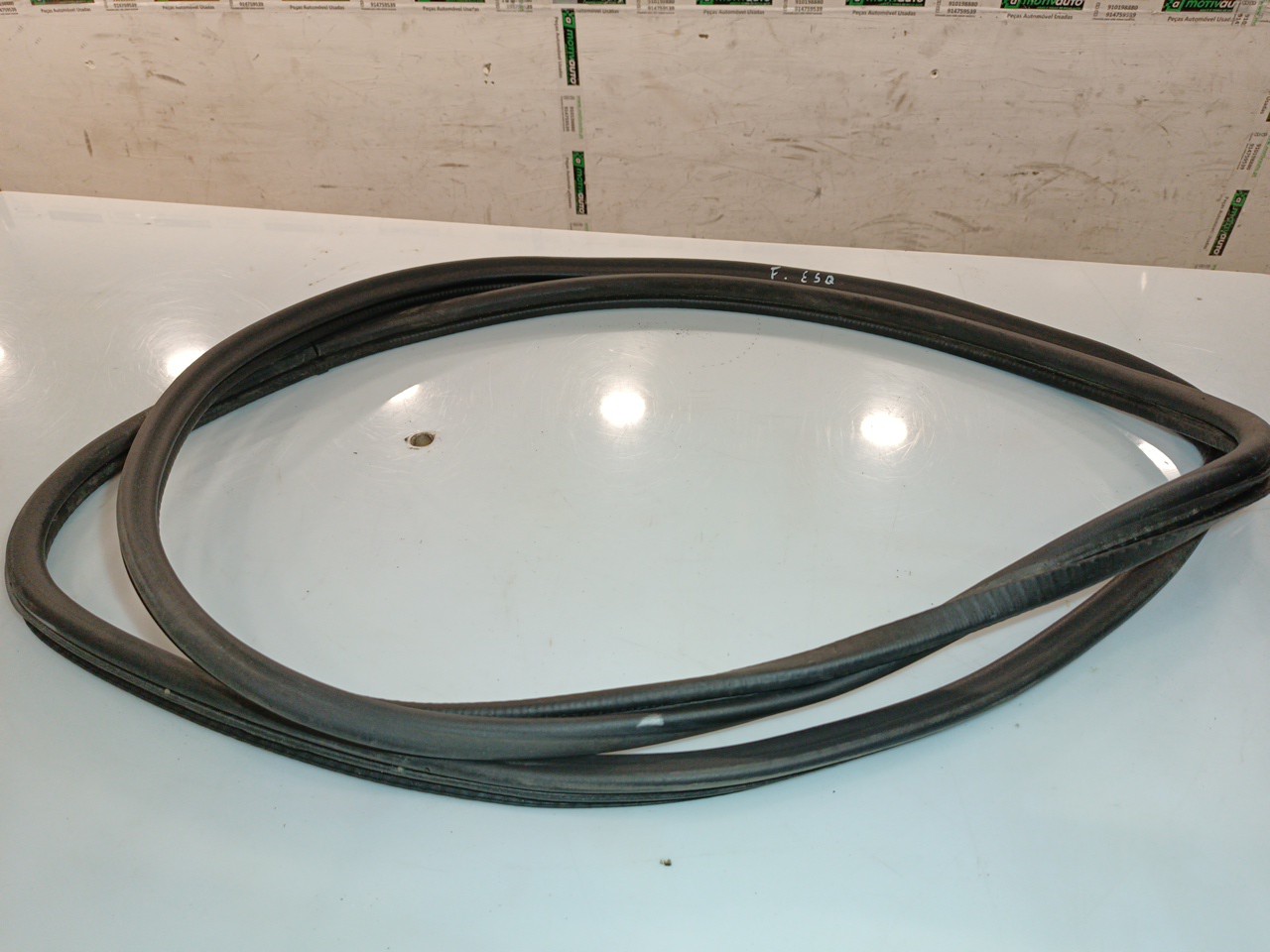 Borracha porta de frente esquerda RENAULT CLIO I (B/C57_, 5/357_) | 90 - 98
