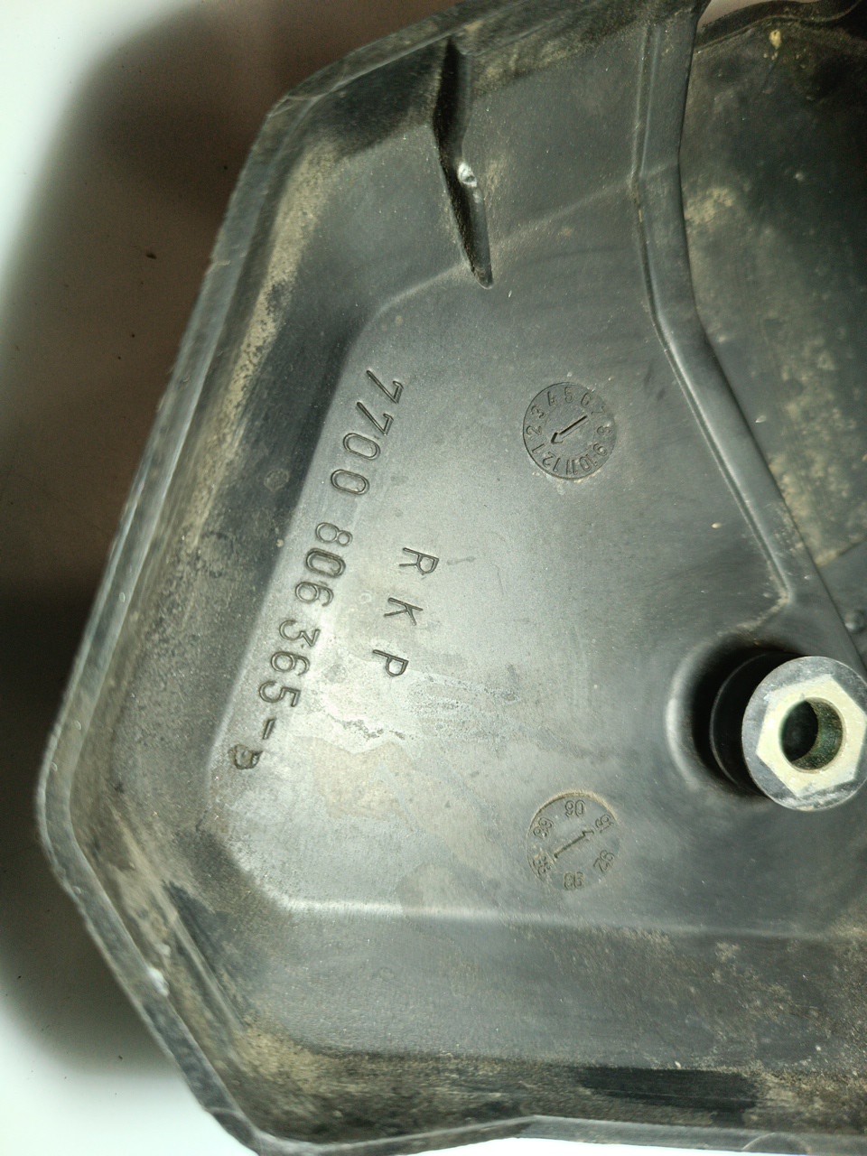 Tampa RENAULT CLIO I (B/C57_, 5/357_) | 90 - 98 Imagem-1