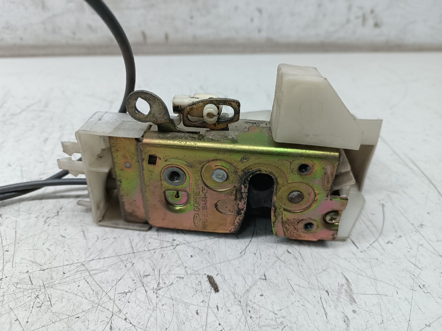 Fecho da Porta Frente Direito FORD FIESTA IV (JA_, JB_) | 95 - 02 Imagem-1