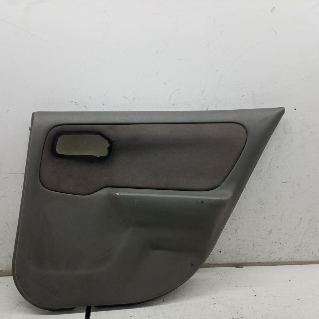 Quartela de porta trás direita NISSAN PRIMERA Traveller (WP11) | 96 - 02 Imagem-1
