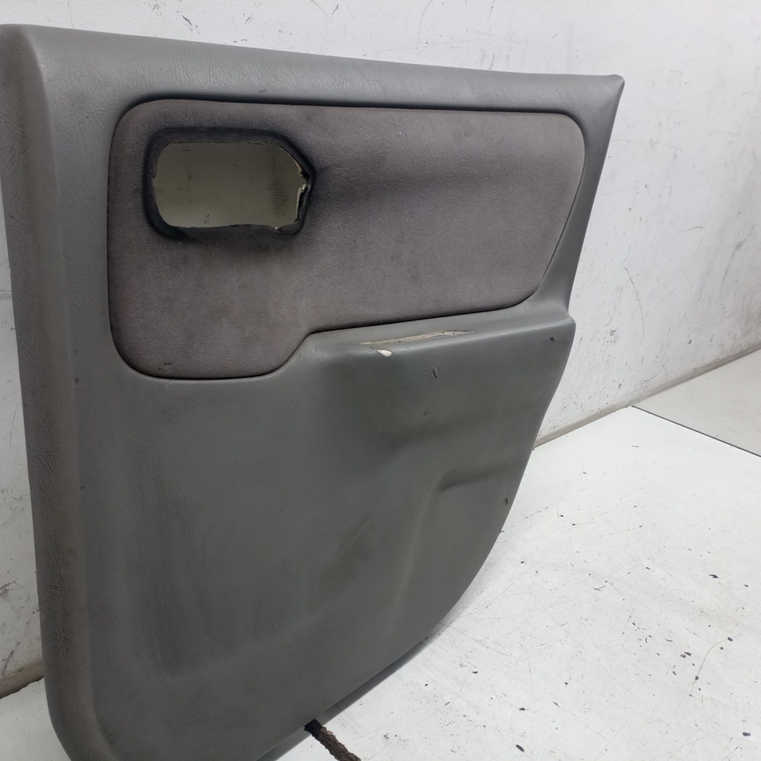 Quartela de porta trás direita NISSAN PRIMERA Traveller (WP11) | 96 - 02 Imagem-2