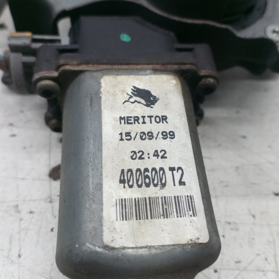 Motor e elevador de vidro trás direito NISSAN PRIMERA Traveller (WP11) | 96 - 02 Imagem-1