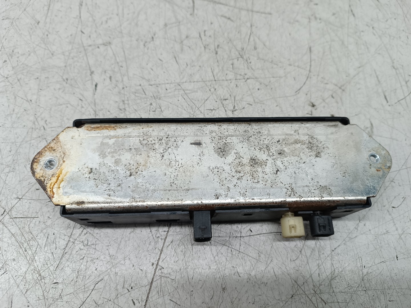 Amplificador de antena BMW 3 Compact (E36) | 94 - 00 Imagem-4