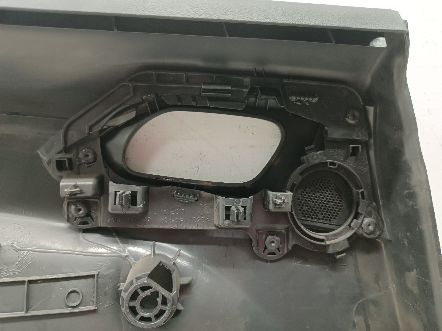 Quartela de porta trás direita PEUGEOT 208 I (CA_, CC_) | 12 -  Imagem-6