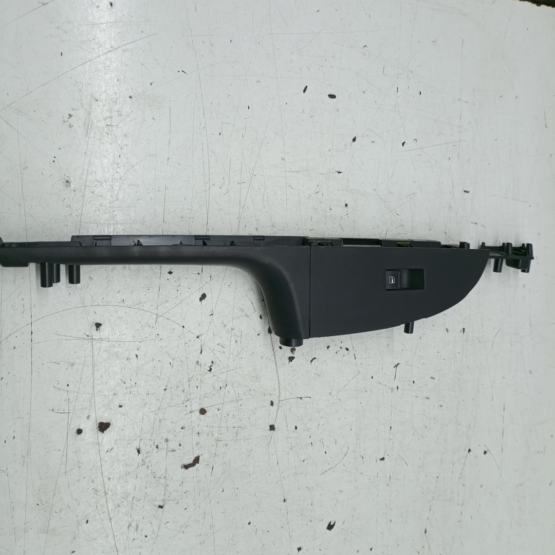 Comutador de vidro frente direito SEAT LEON (1P1) | 05 - 13