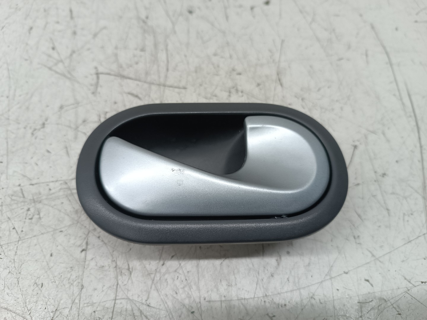 Puxador interior de porta frente direita RENAULT CLIO III Caixa (SB_, SR_) | 05 - 