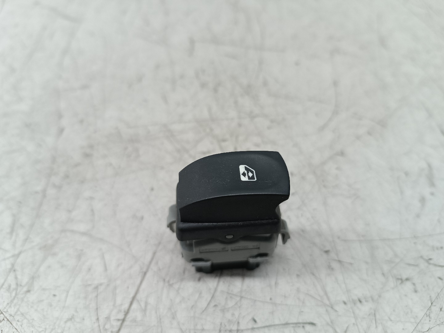 Comutador de vidro frente direito RENAULT CLIO III Caixa (SB_, SR_) | 05 - 