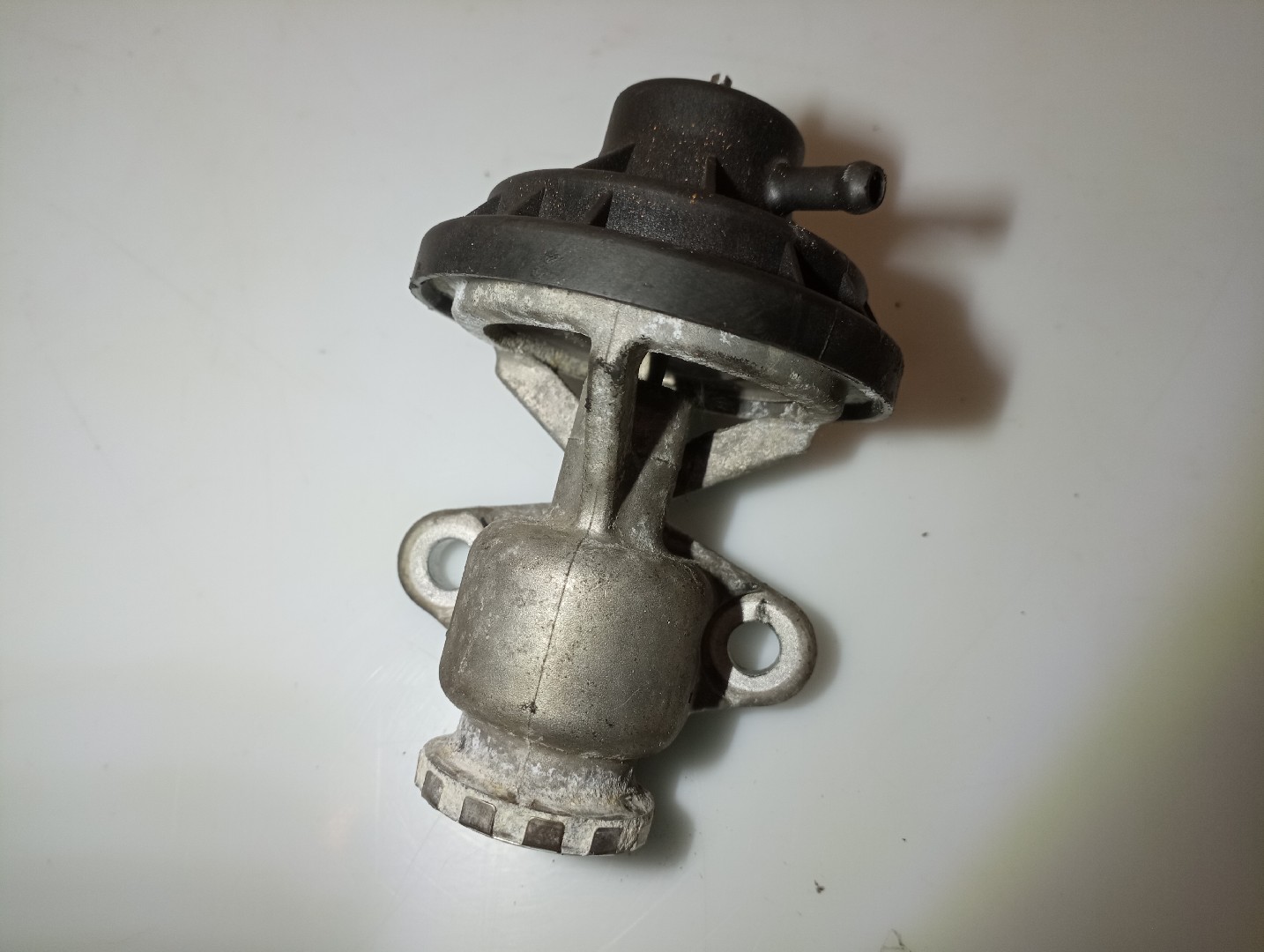 Válvula EGR VOLKSWAGEN CADDY III Caixa (2KA, 2KH, 2CA, 2CH) | 04 - 15 Imagem-2