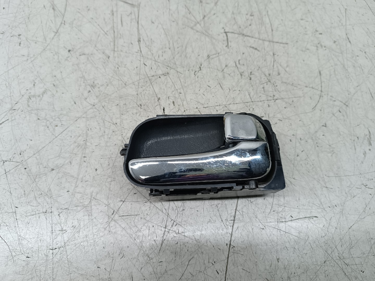 Puxador interior de porta frente direita NISSAN PRIMERA Traveller (WP11) | 96 - 02