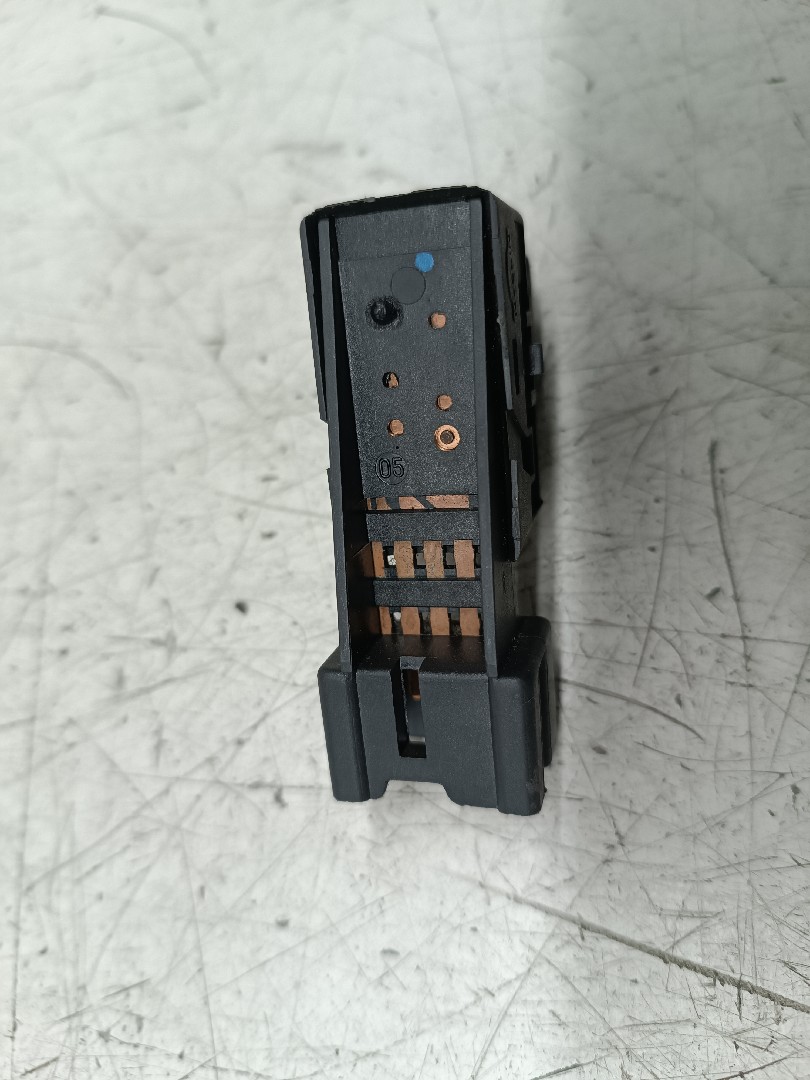 Comutador de vidro frente direito NISSAN PRIMERA Traveller (WP11) | 96 - 02 Imagem-3