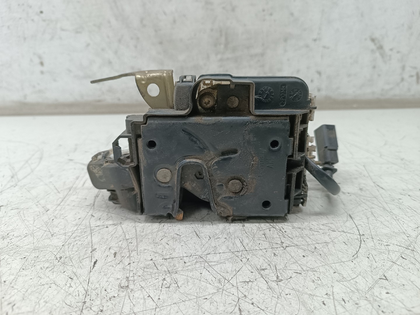 Fecho da Porta Frente Direito SEAT IBIZA III (6K1) | 99 - 02 Imagem-1