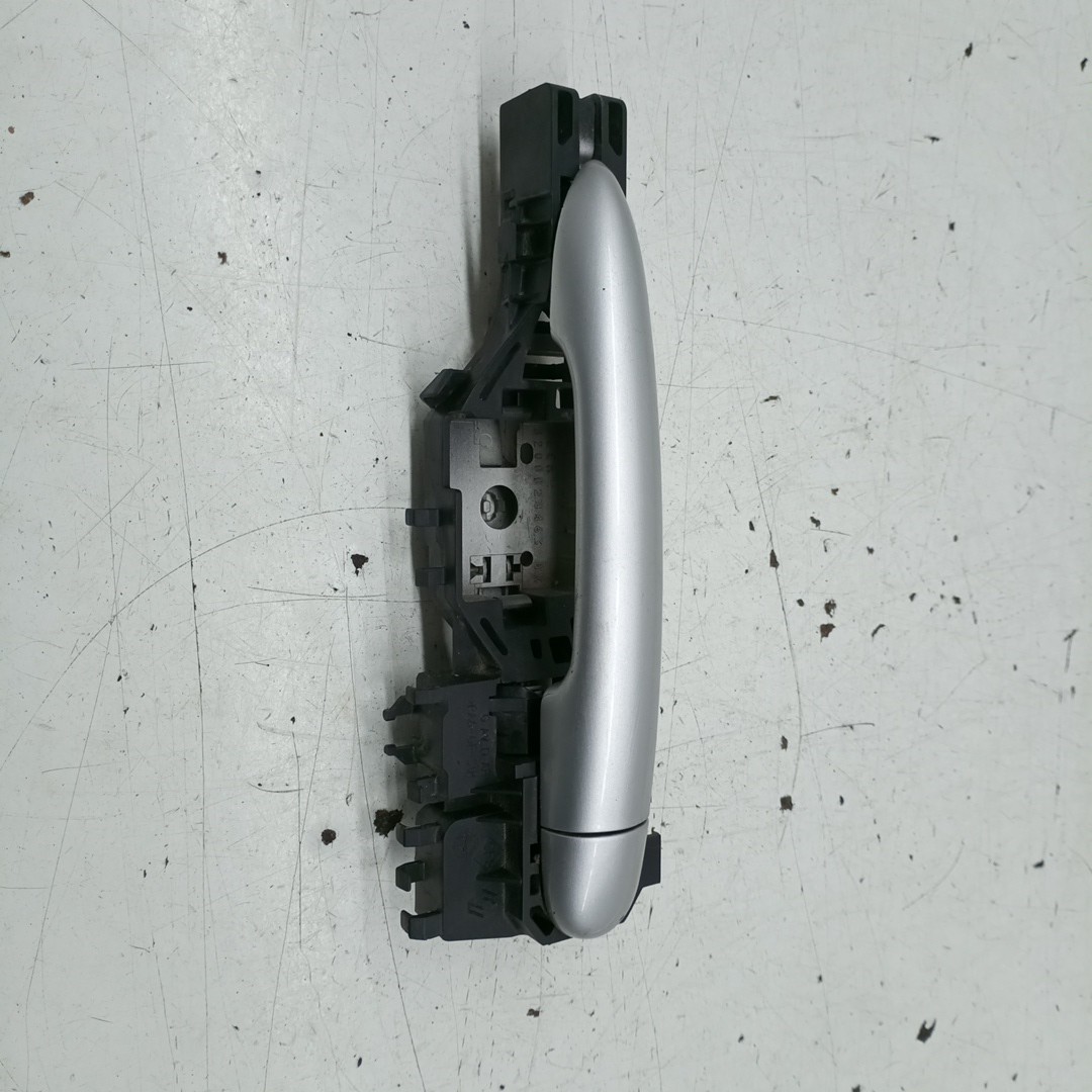 Puxador exterior traseiro direito RENAULT MEGANE II (BM0/1_, CM0/1_) | 01 - 12