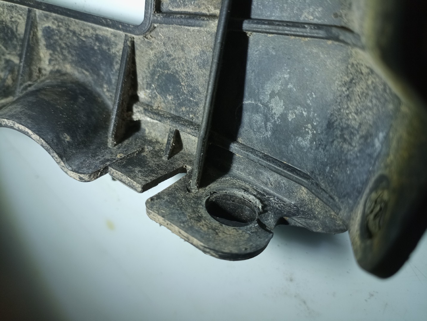 Suporte de montagem guarda lamas SEAT EXEO (3R2) | 08 - 13 Imagem-4
