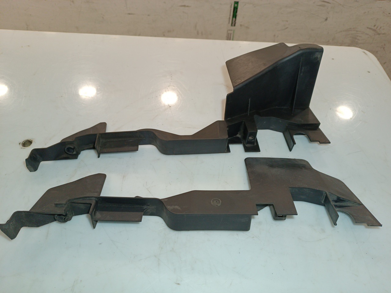 Guia de ar do radiador SEAT EXEO (3R2) | 08 - 13 Imagem-3