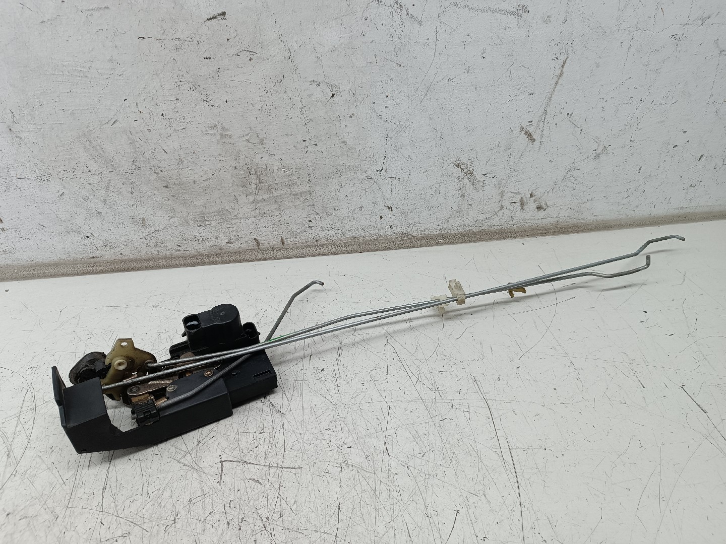 Fecho da Porta Trás Esquerdo ALFA ROMEO 156 (932_) | 97 - 05 Imagem-1