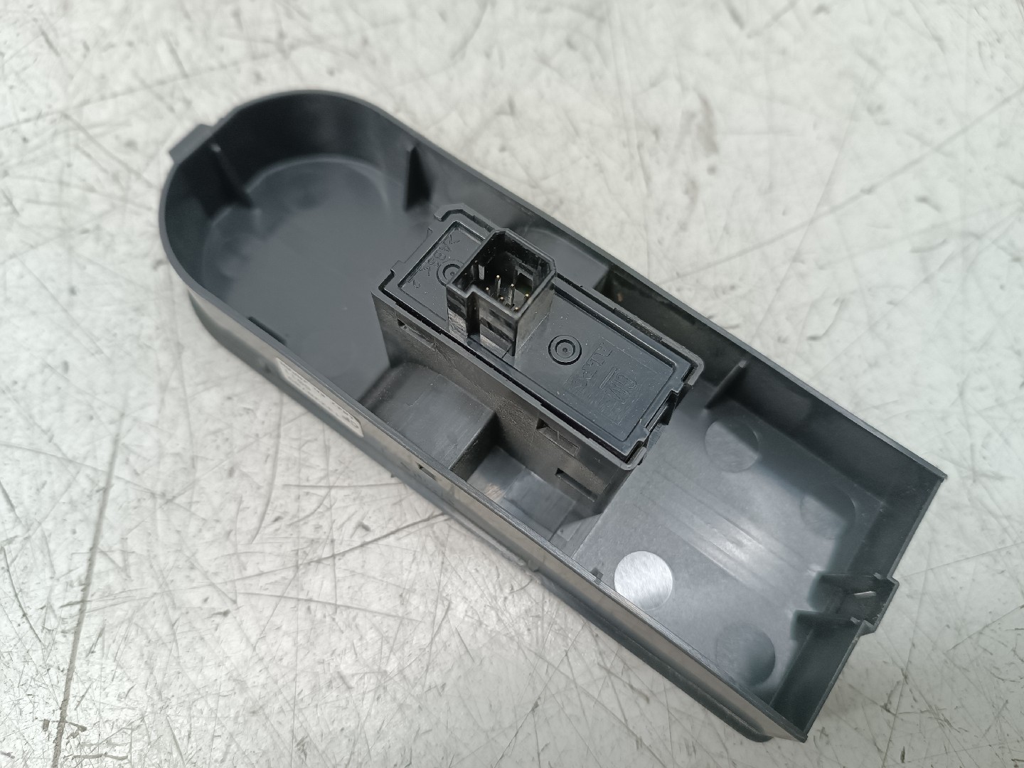 Comutador de vidro frente direito OPEL ASTRA H Combi (A04) | 04 - 14 Imagem-3