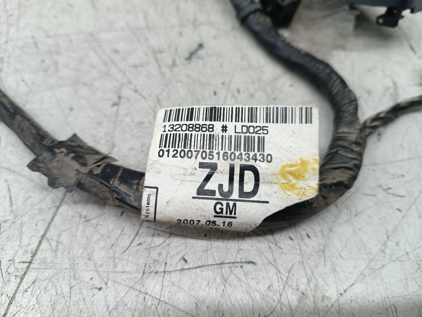 Instalação eléctrica porta frente esquerda OPEL ASTRA H Combi (A04) | 04 - 14 Imagem-1