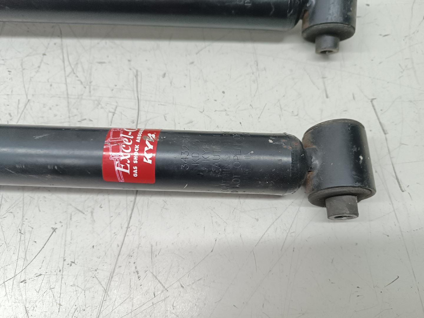 Amortecedores traseiros VOLKSWAGEN PASSAT Variant (3B6) | 00 - 05 Imagem-4