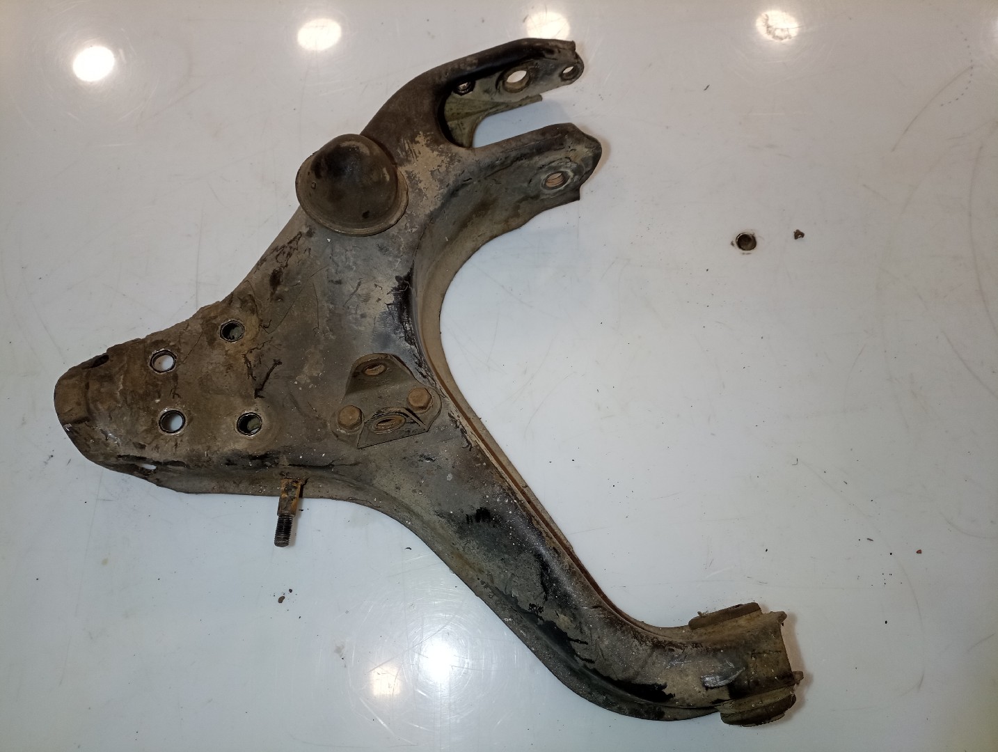 Braço de suspensão frente direito MITSUBISHI PAJERO II (V3_W, V2_W, V4_W) | 90 - 01