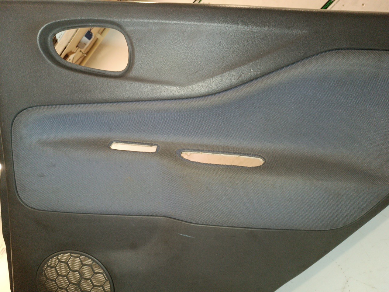 Quartela de porta trás direita MITSUBISHI SPACE STAR Veículo multiuso (DG_A) | 98 - 04 Imagem-3