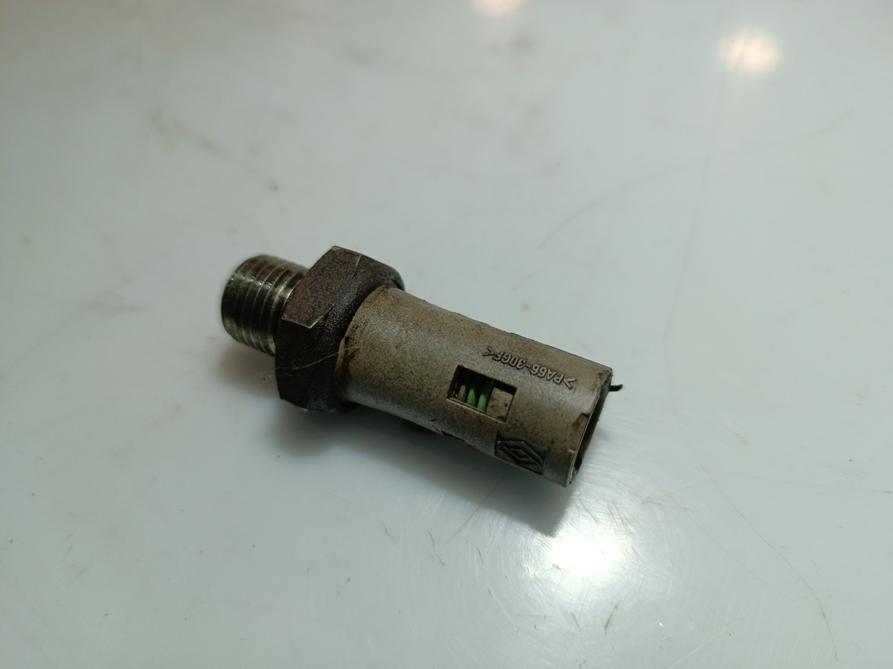 Sensor de Pressão do Óleo RENAULT CLIO II Caixa (SB0/1/2_) | 98 -  Imagem-4