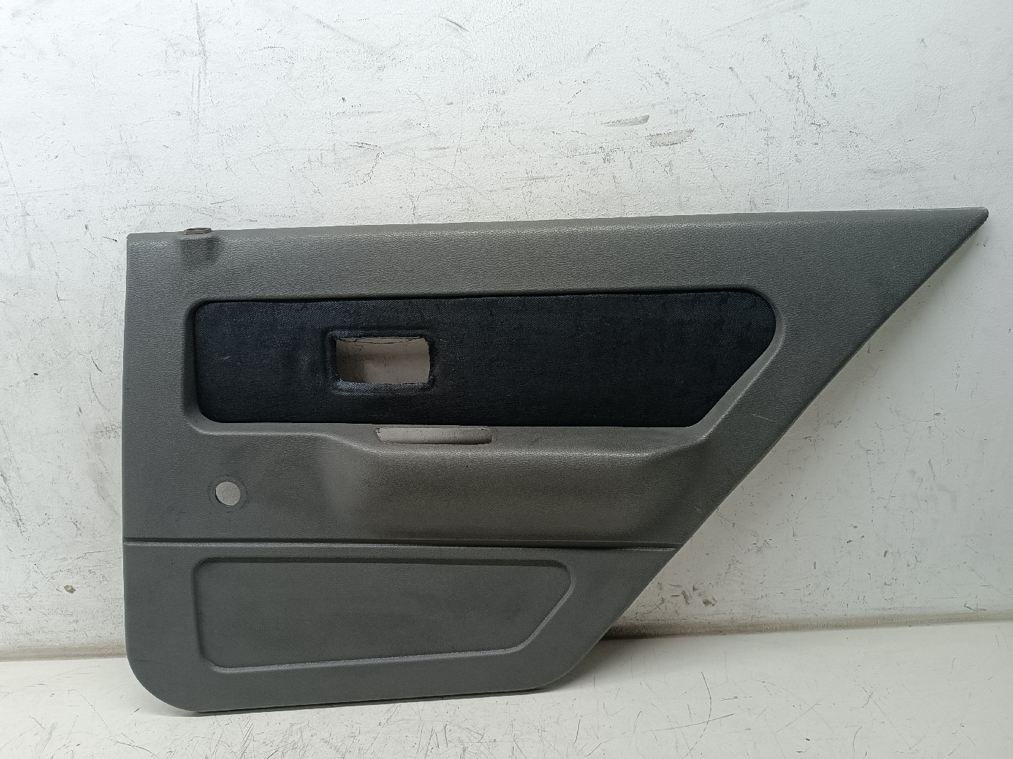 Quartela de porta trás direita RENAULT CLIO I (B/C57_, 5/357_) | 90 - 98 Imagem-5