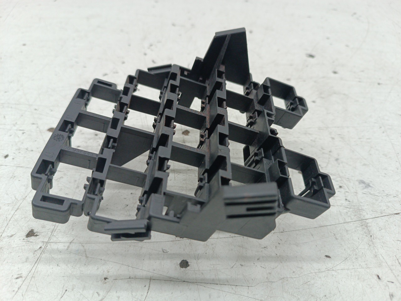 Placa de suporte de fusíveis AUDI A4 Avant (8E5, B6) | 00 - 05 Imagem-2