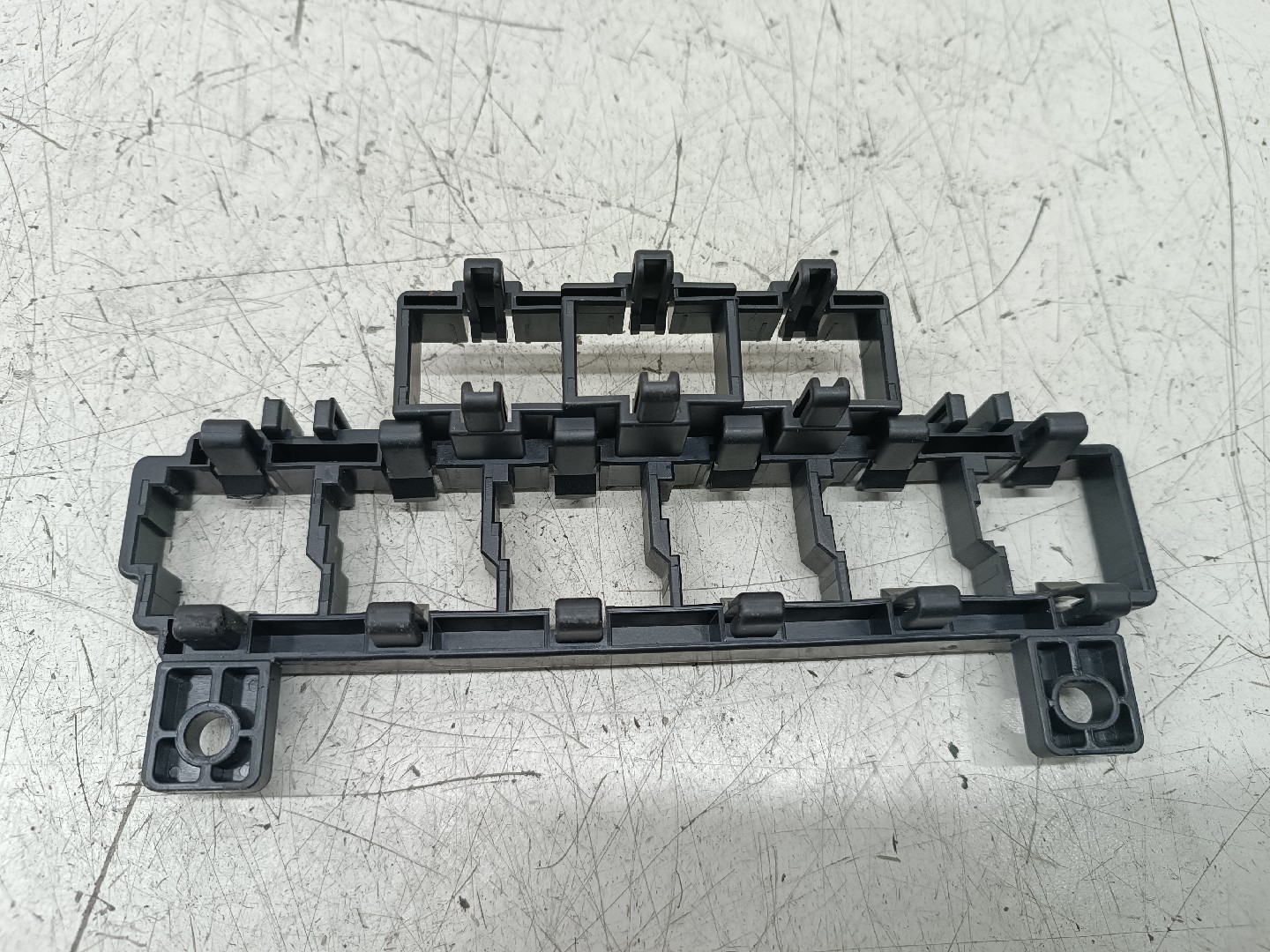 Placa de suporte de fusíveis AUDI A4 Avant (8E5, B6) | 00 - 05 Imagem-3