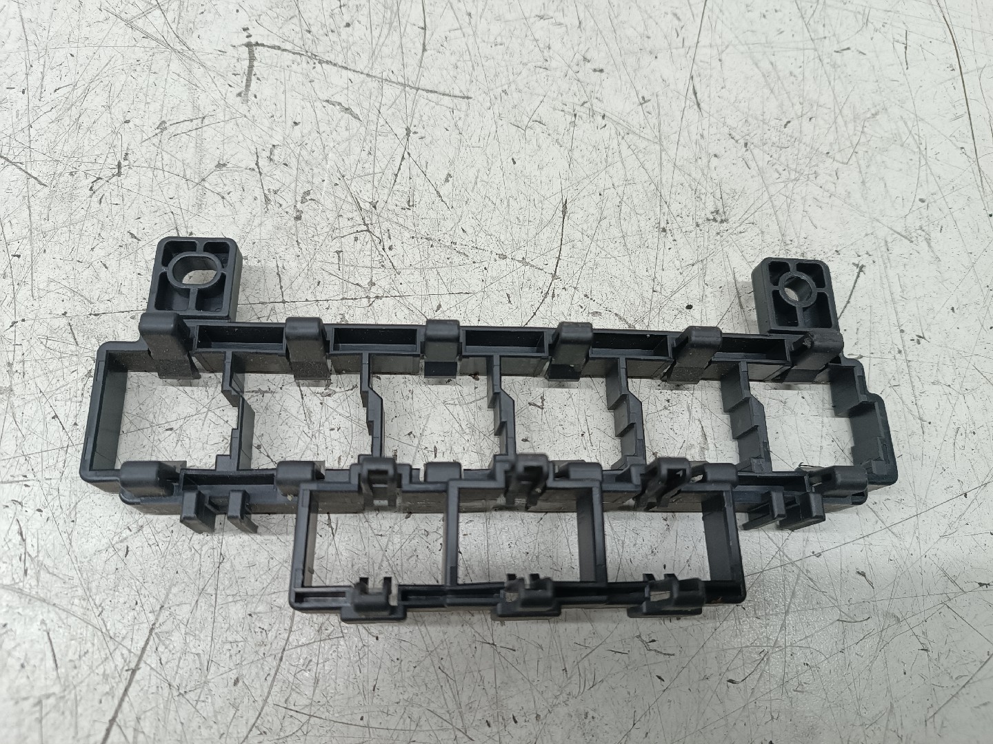 Placa de suporte de fusíveis AUDI A4 Avant (8E5, B6) | 00 - 05 Imagem-2
