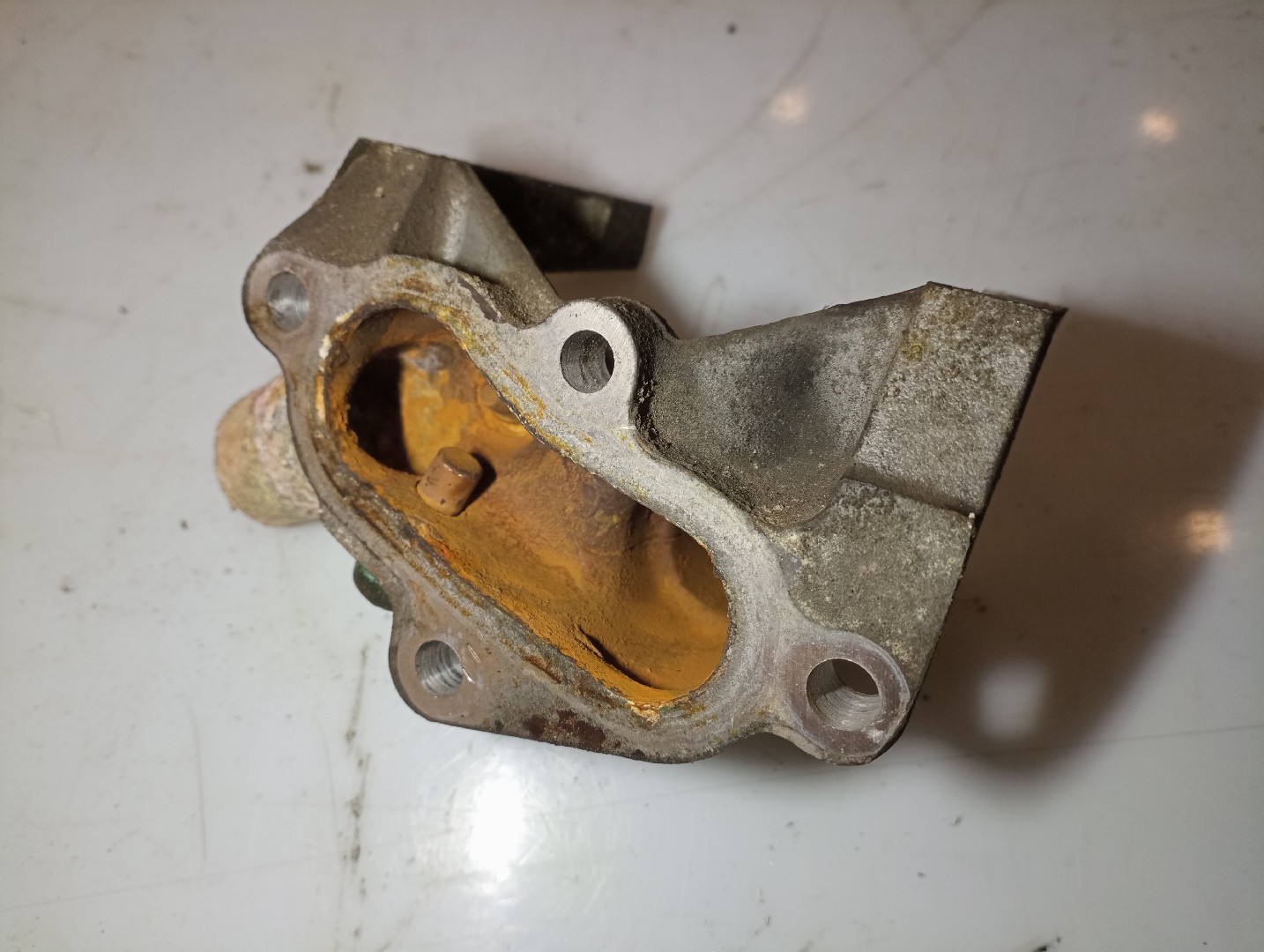 Carcaça de termostato FORD FIESTA IV (JA_, JB_) | 95 - 02 Imagem-2