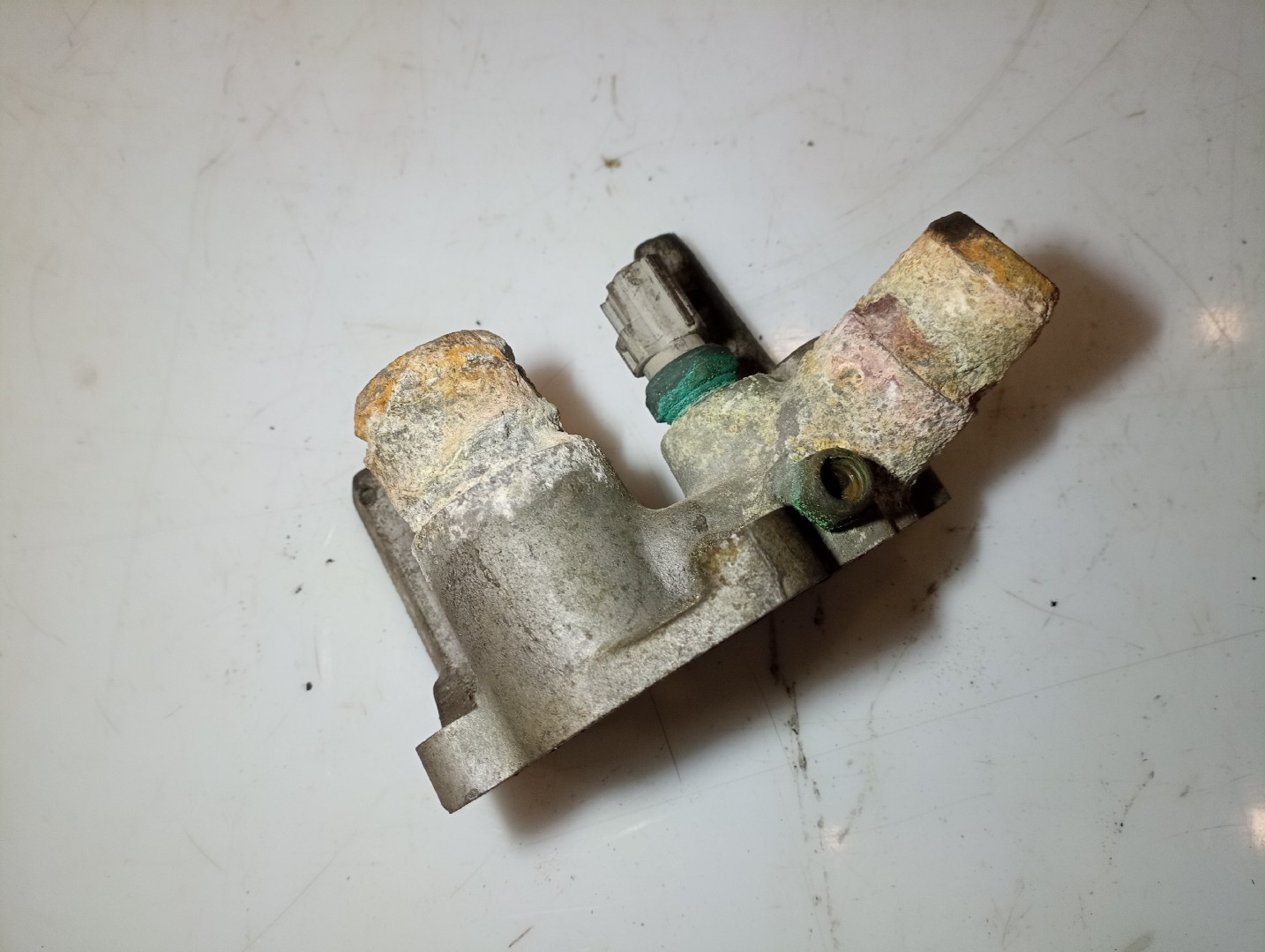 Carcaça de termostato FORD FIESTA IV (JA_, JB_) | 95 - 02 Imagem-1