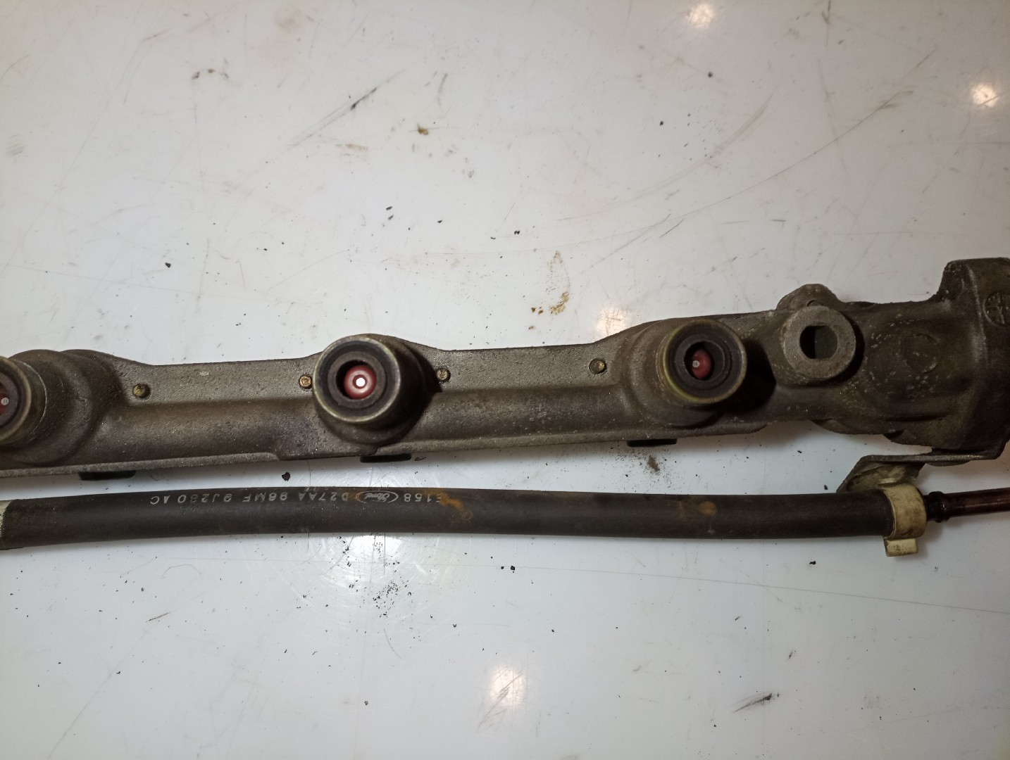 Regua de injeção FORD FIESTA IV (JA_, JB_) | 95 - 02 Imagem-7