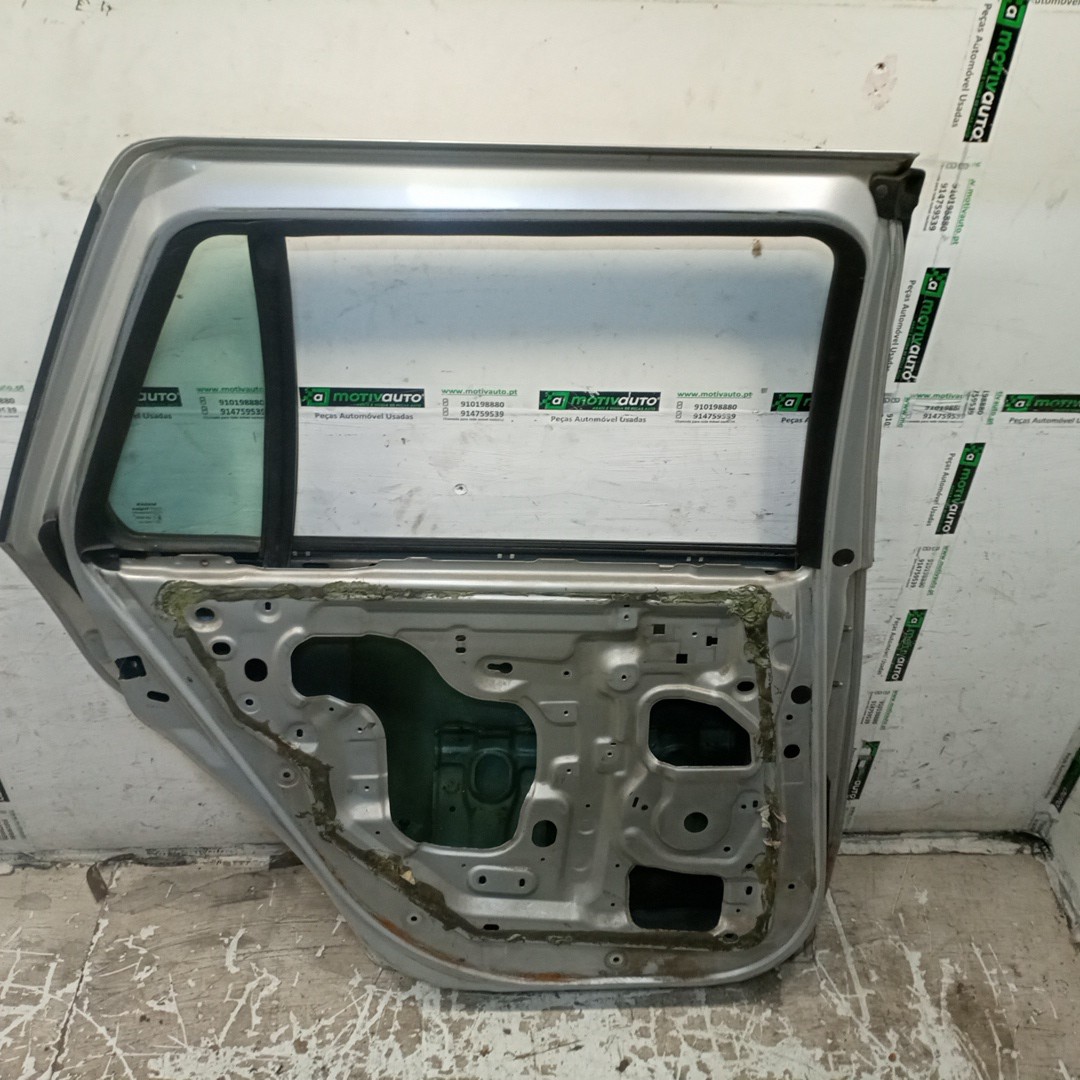 Porta Traseira Esquerda NISSAN PRIMERA Traveller (WP11) | 96 - 02 Imagem-2