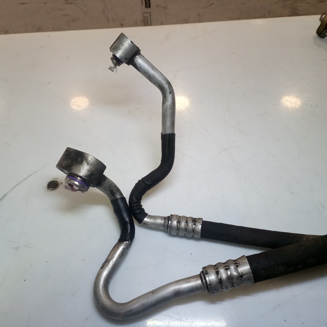 Tubo de Ar condicionado VOLKSWAGEN PASSAT Variant (3B6) | 00 - 05 Imagem-1