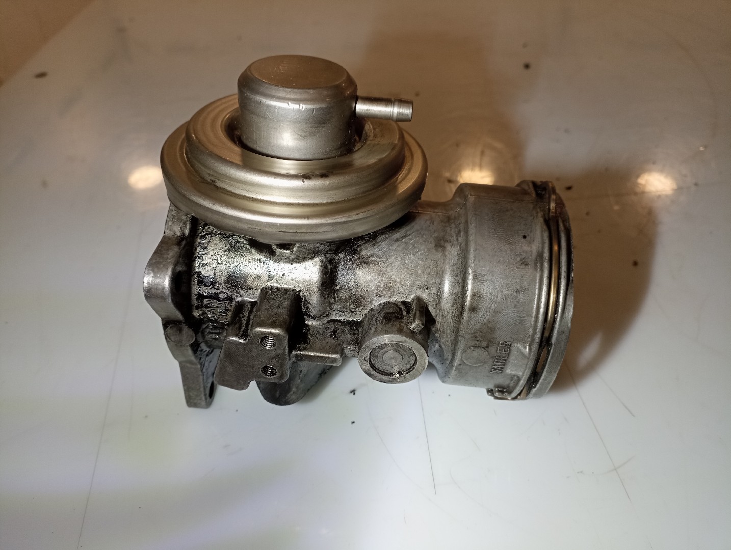 Válvula EGR VOLKSWAGEN PASSAT Variant (3B6) | 00 - 05 Imagem-1