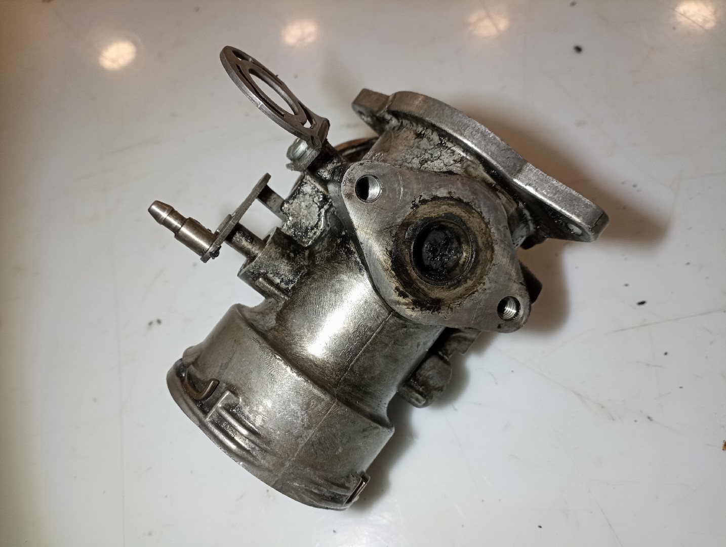 Válvula EGR VOLKSWAGEN PASSAT Variant (3B6) | 00 - 05 Imagem-4