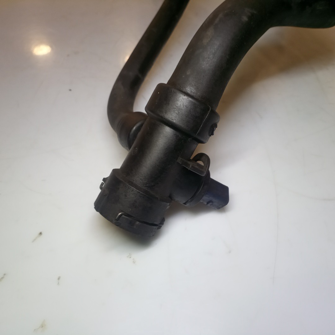 Tubo de Água VOLKSWAGEN PASSAT Variant (3B6) | 00 - 05 Imagem-2