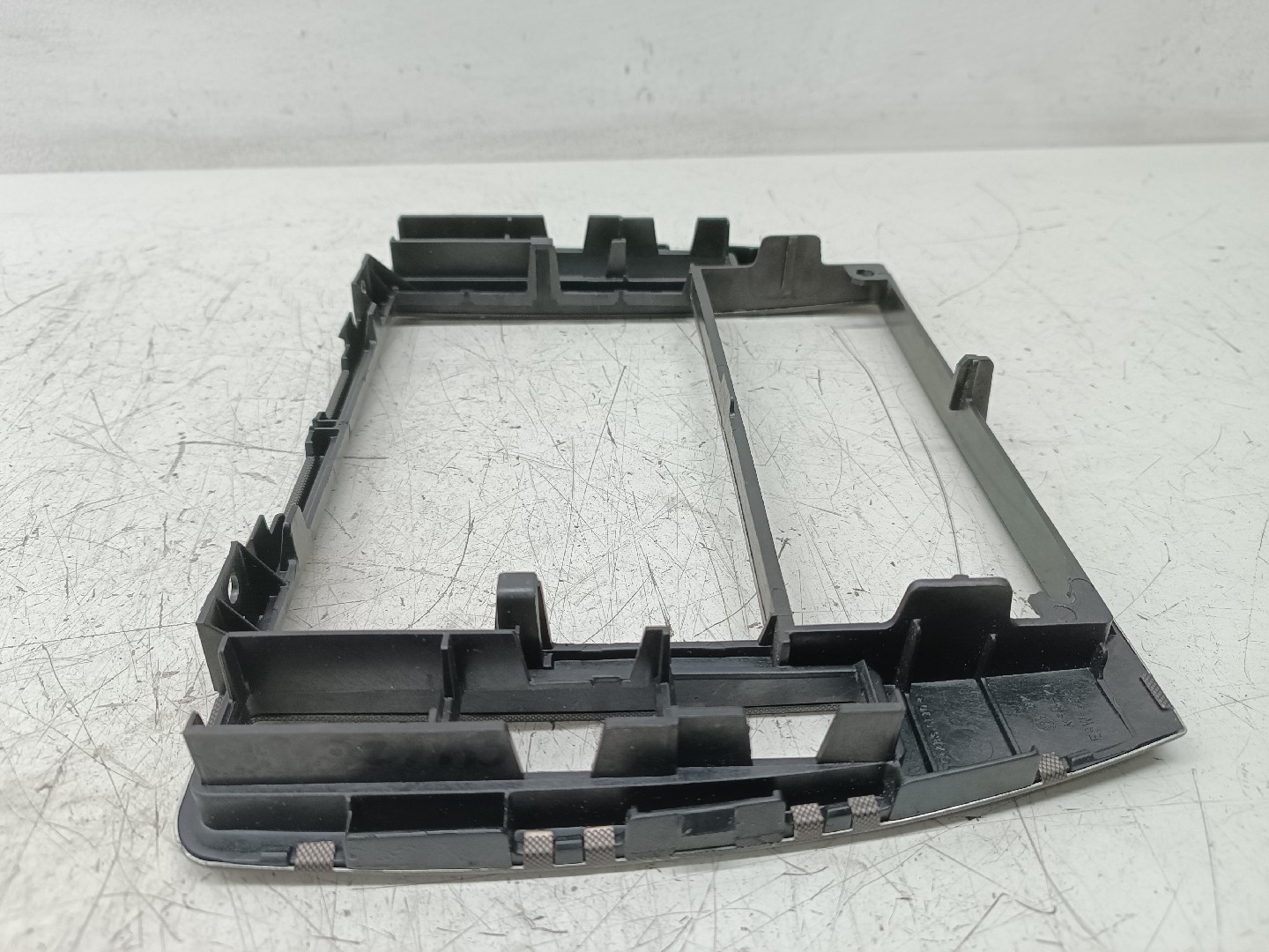Moldura de consola central VOLKSWAGEN PASSAT Variant (3B6) | 00 - 05 Imagem-4