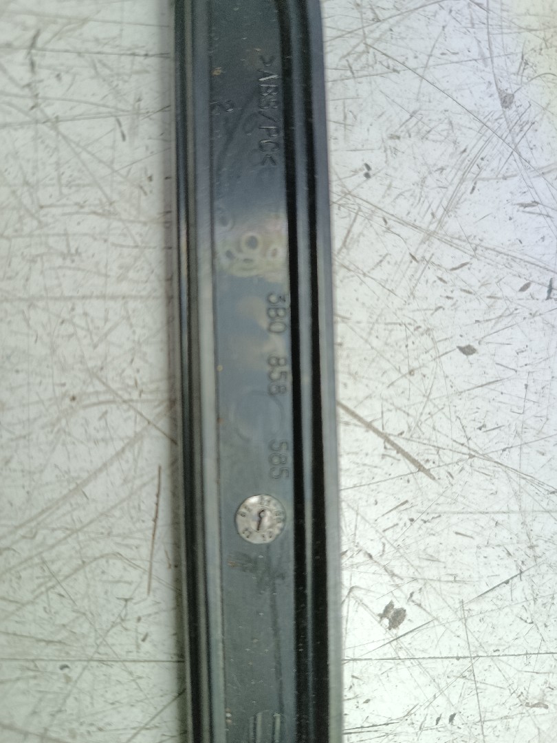 Moldura de consola central VOLKSWAGEN PASSAT Variant (3B6) | 00 - 05 Imagem-2