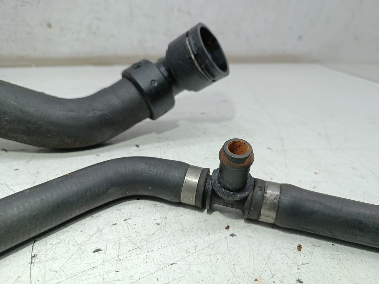 Tubo de Água VOLKSWAGEN PASSAT Variant (3B6) | 00 - 05 Imagem-2