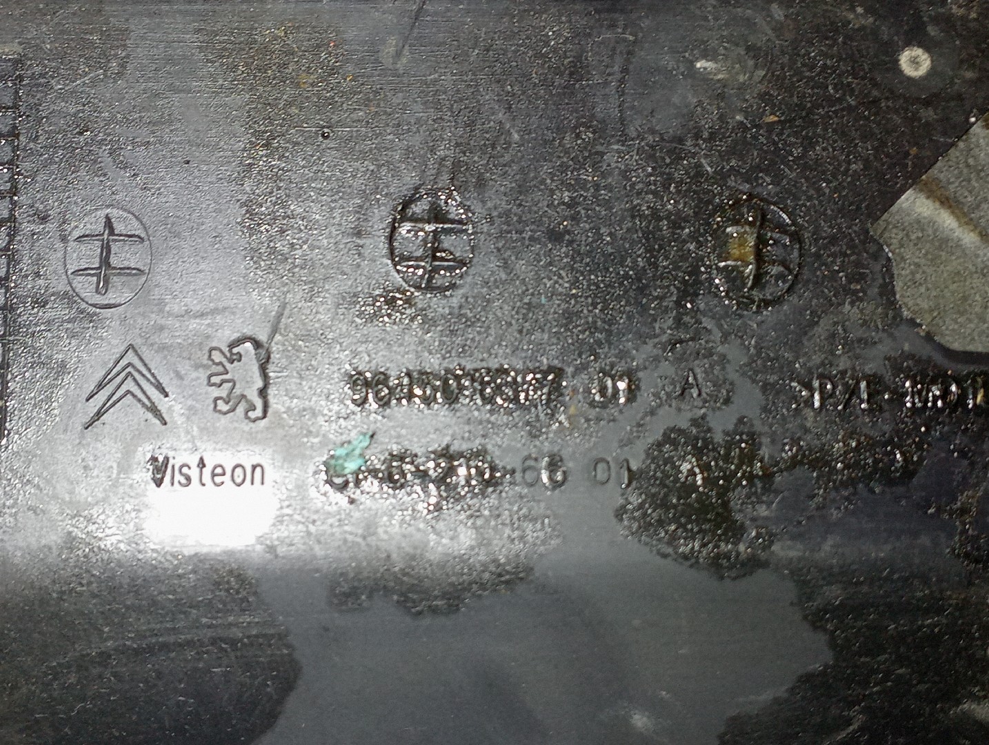 Moldura do display PEUGEOT PARTNER Caixa (5_, G_) | 96 -  Imagem-4