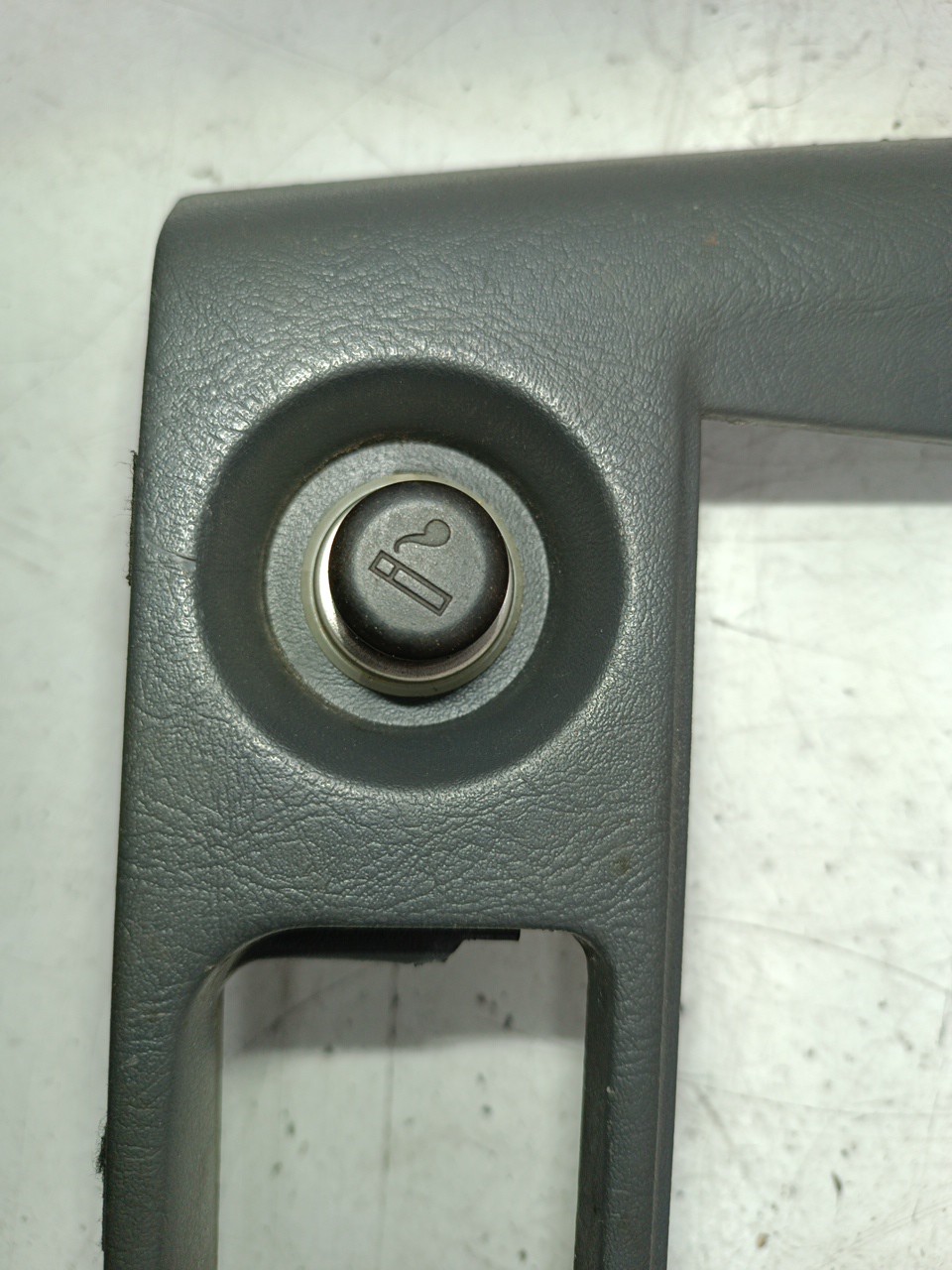 Moldura de consola central MITSUBISHI COLT V (CJ_, CP_) | 95 - 04 Imagem-5