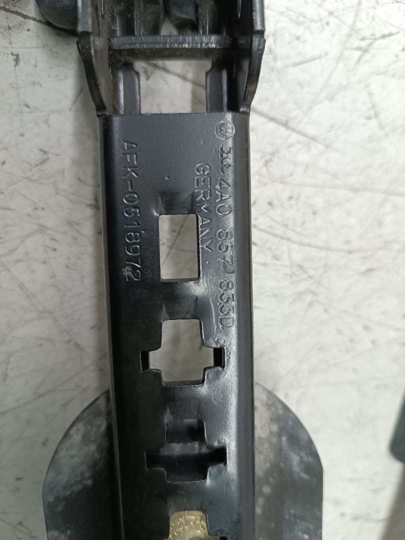 Regulador de altura de cinto AUDI A6 Avant (4B5, C5) | 97 - 05 Imagem-2