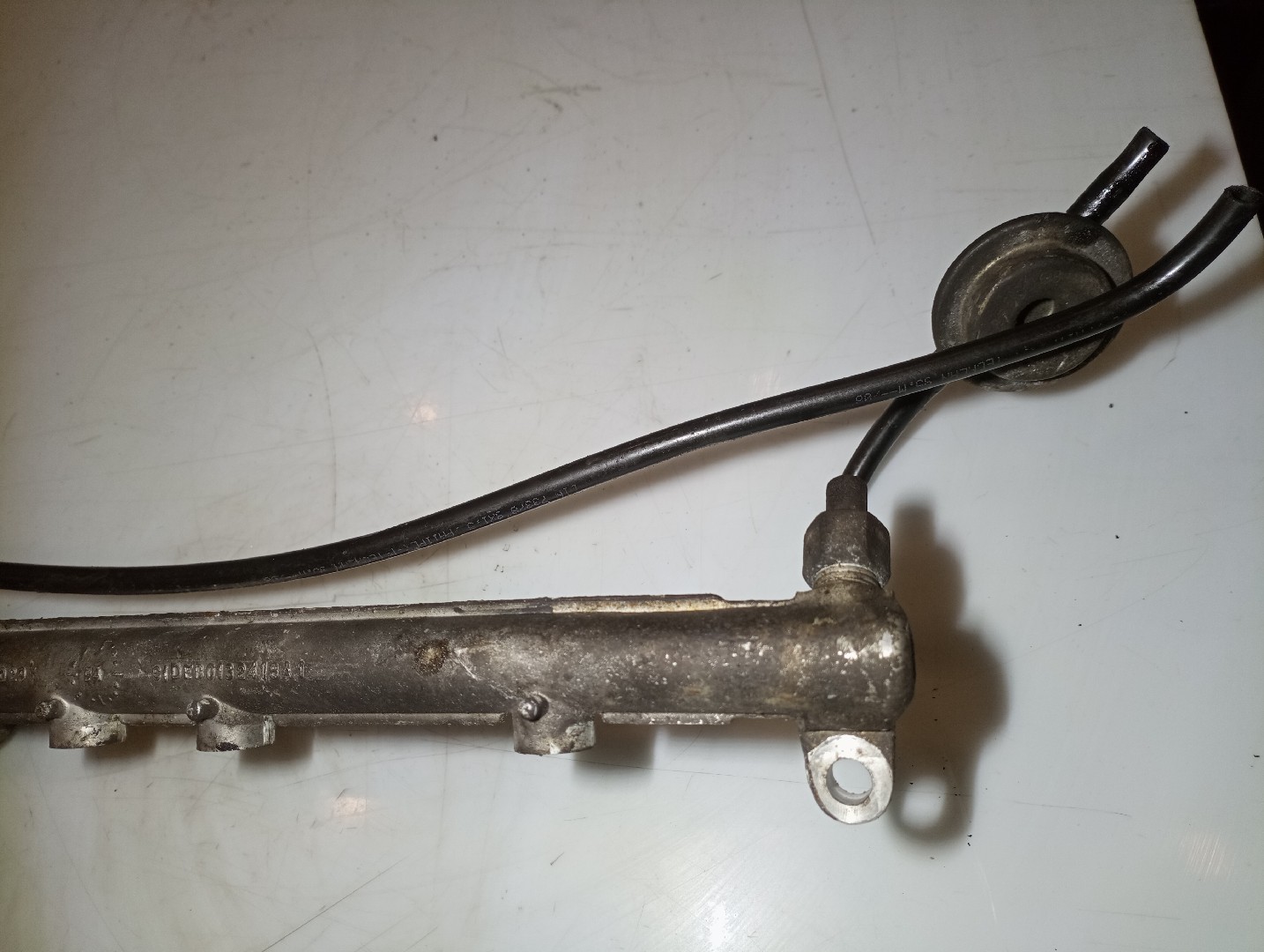 Regua de injeção VOLVO 460 L (464) | 88 - 96 Imagem-2