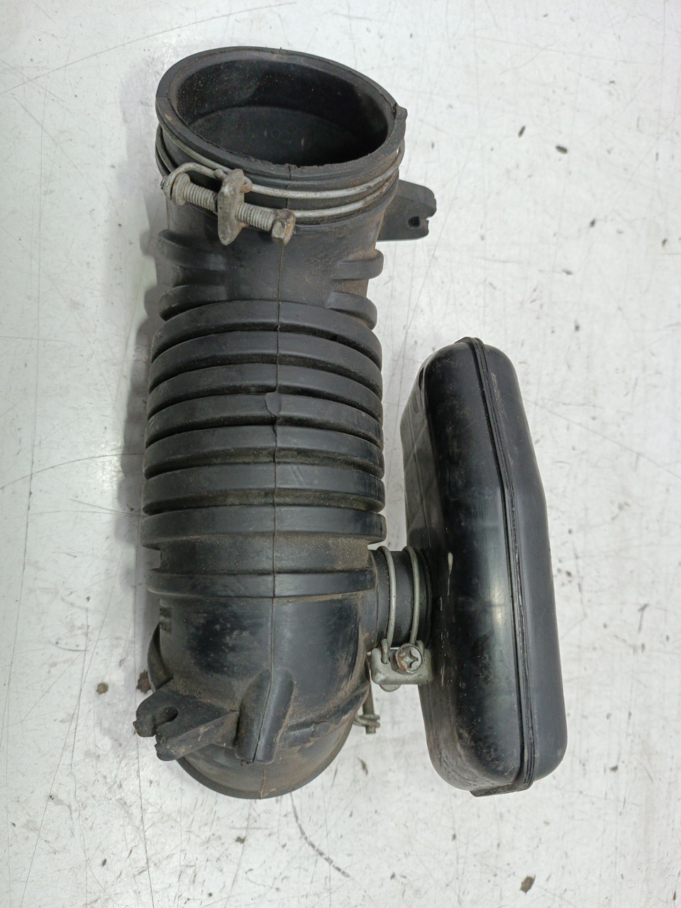 Ressonador de caixa de filtro de ar MITSUBISHI COLT V (CJ_, CP_) | 95 - 04 Imagem-4