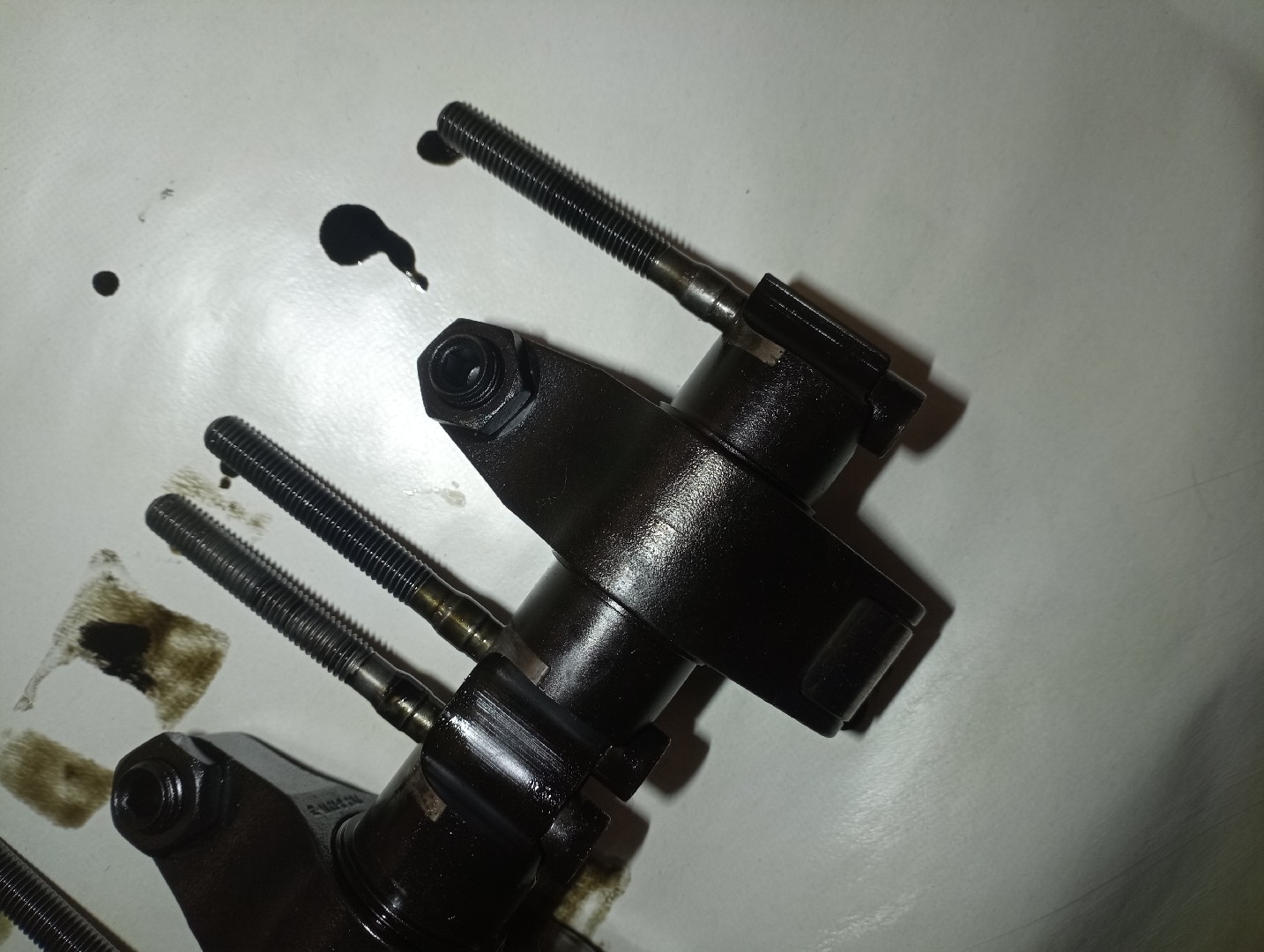Suporte de Injector VOLKSWAGEN PASSAT Variant (3B6) | 00 - 05 Imagem-2